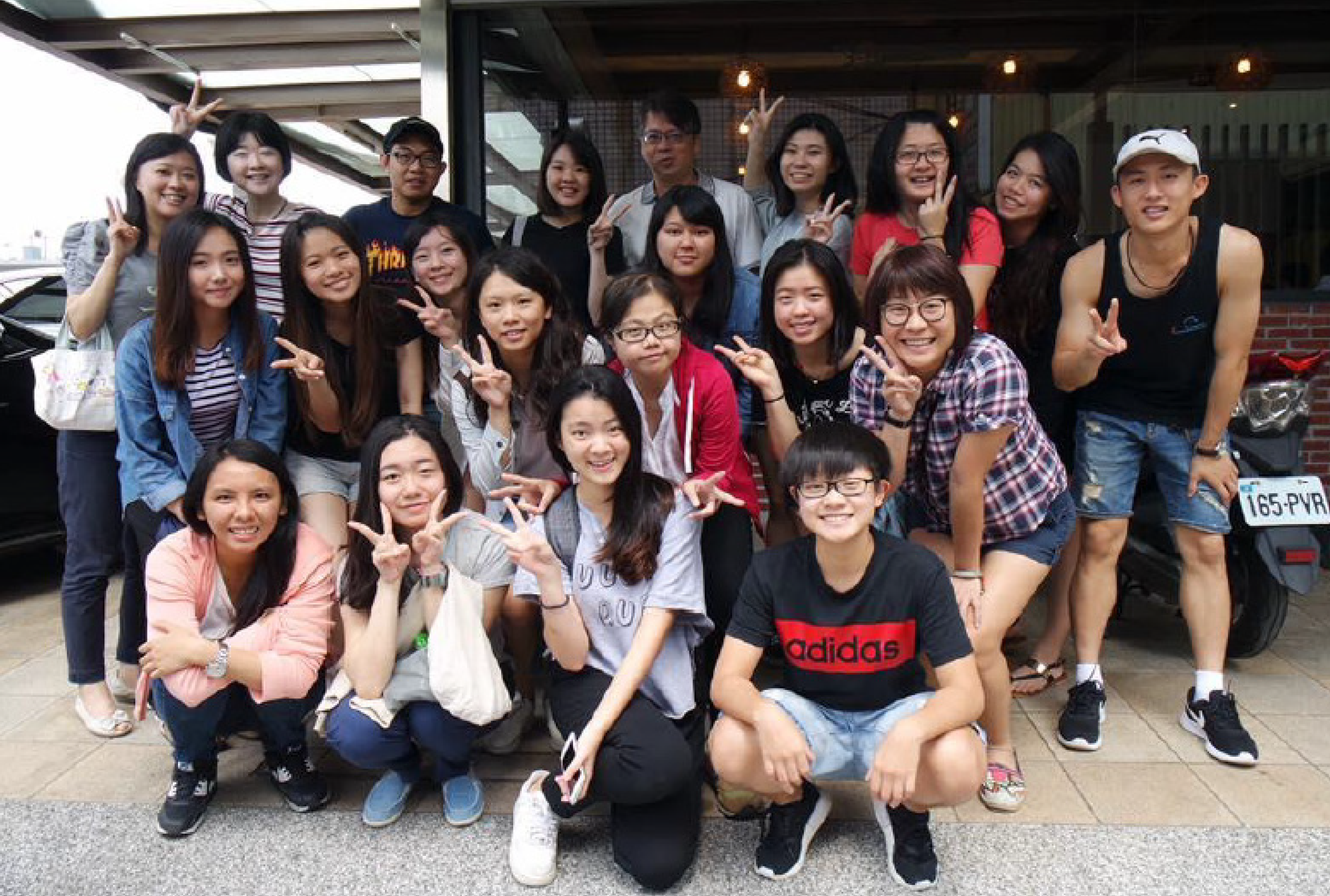 黃文忠教授的實驗室活動剪影 (Professor Wen-Chung Huang's Lab Activities Snapshot)
