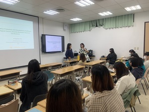 112.10.06 民生學院學術系列講座- 陳怡婷副教授演講
